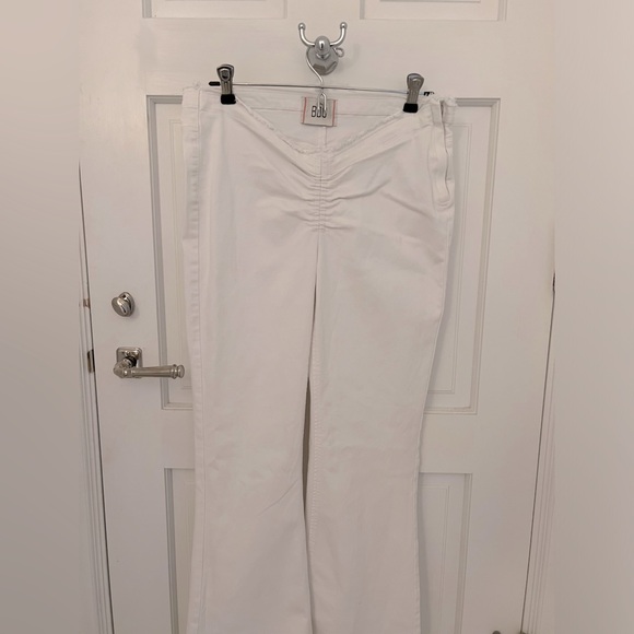 Urban Outfitters BDG Stretchy Ruched V-Front Flare Jean White 30 - Picture 4 of 11
